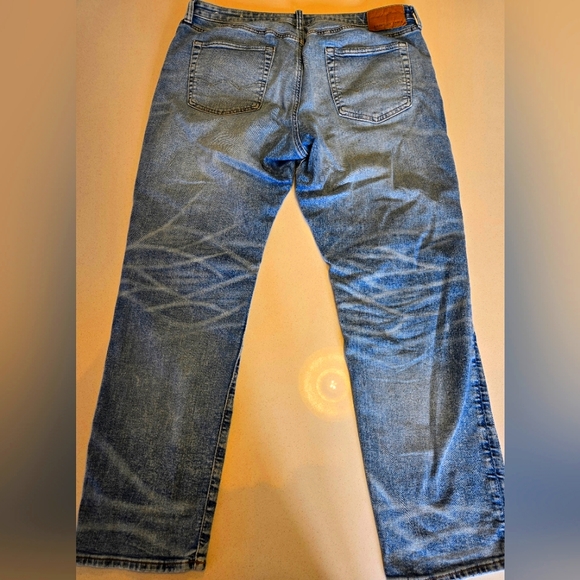 Men's American Eagle Airflex+ Distressed Jeans - Picture 2 of 3